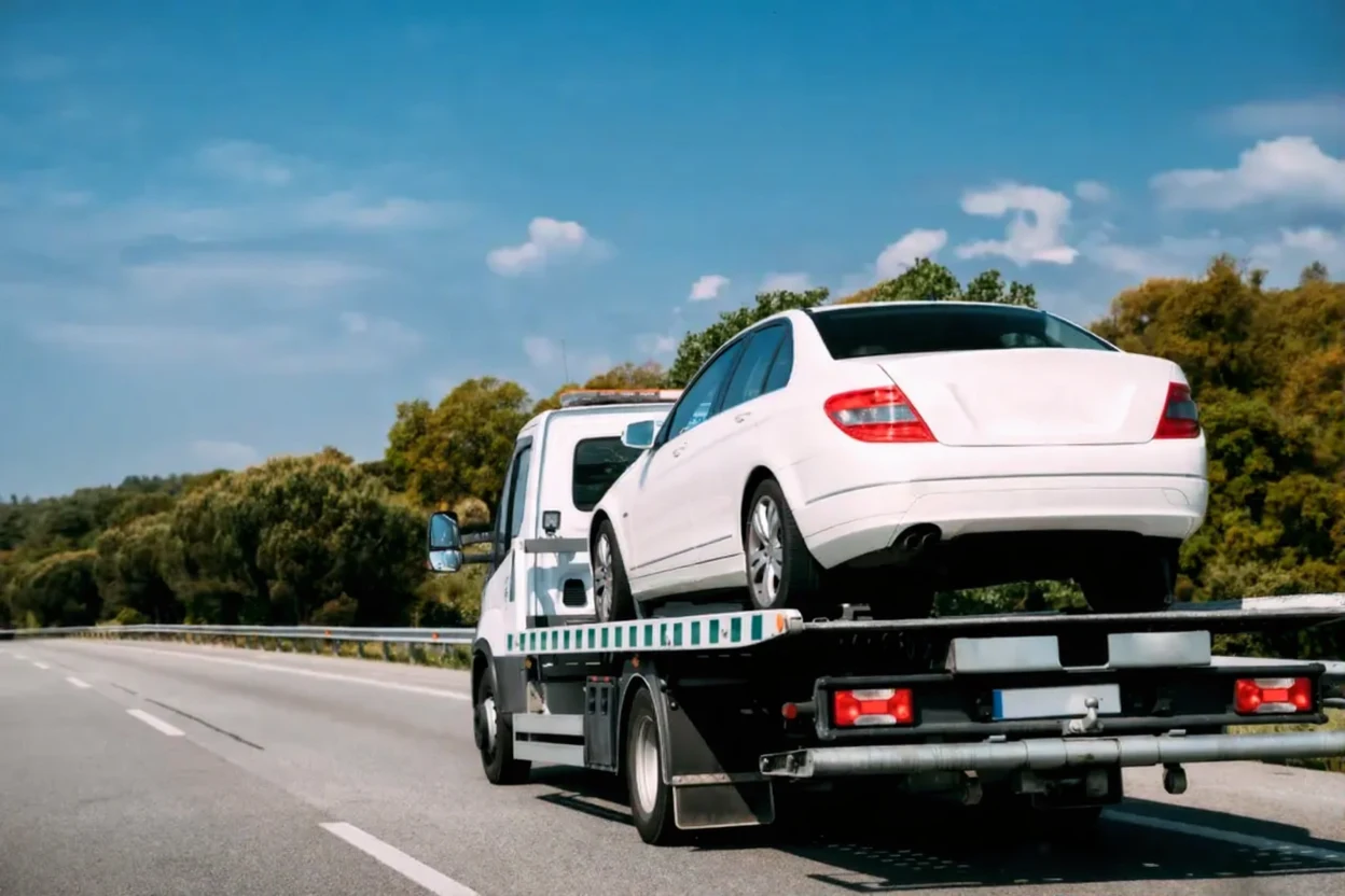 24/7 Towing Service in Sharjah